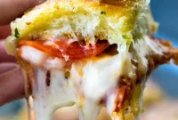 Hawaiian Roll Pizza Sliders Recipe: Cheesy Mini Pizza Bites
