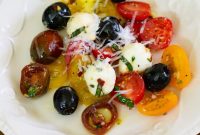 Tuscan Tomato and Mozzarella Salad with Fresh Basil