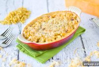 Creamy Roasted Green Chile Macaroni and Cheese