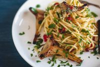 Spaghetti with Lemon, Garlic and Artichokes