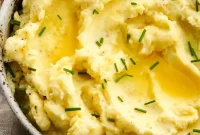 Creamy Garlic Herb Mashed Potatoes