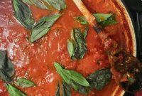 Authentic Meat-Free Sugo: Italian Tomato and Basil Sauce