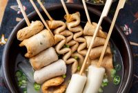 Korean Fish Cake Soup Recipe (Eomuk Guk / Odeng Guk)