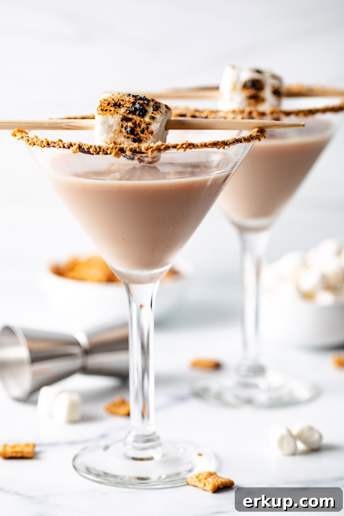 Side view of a s'mores drink.