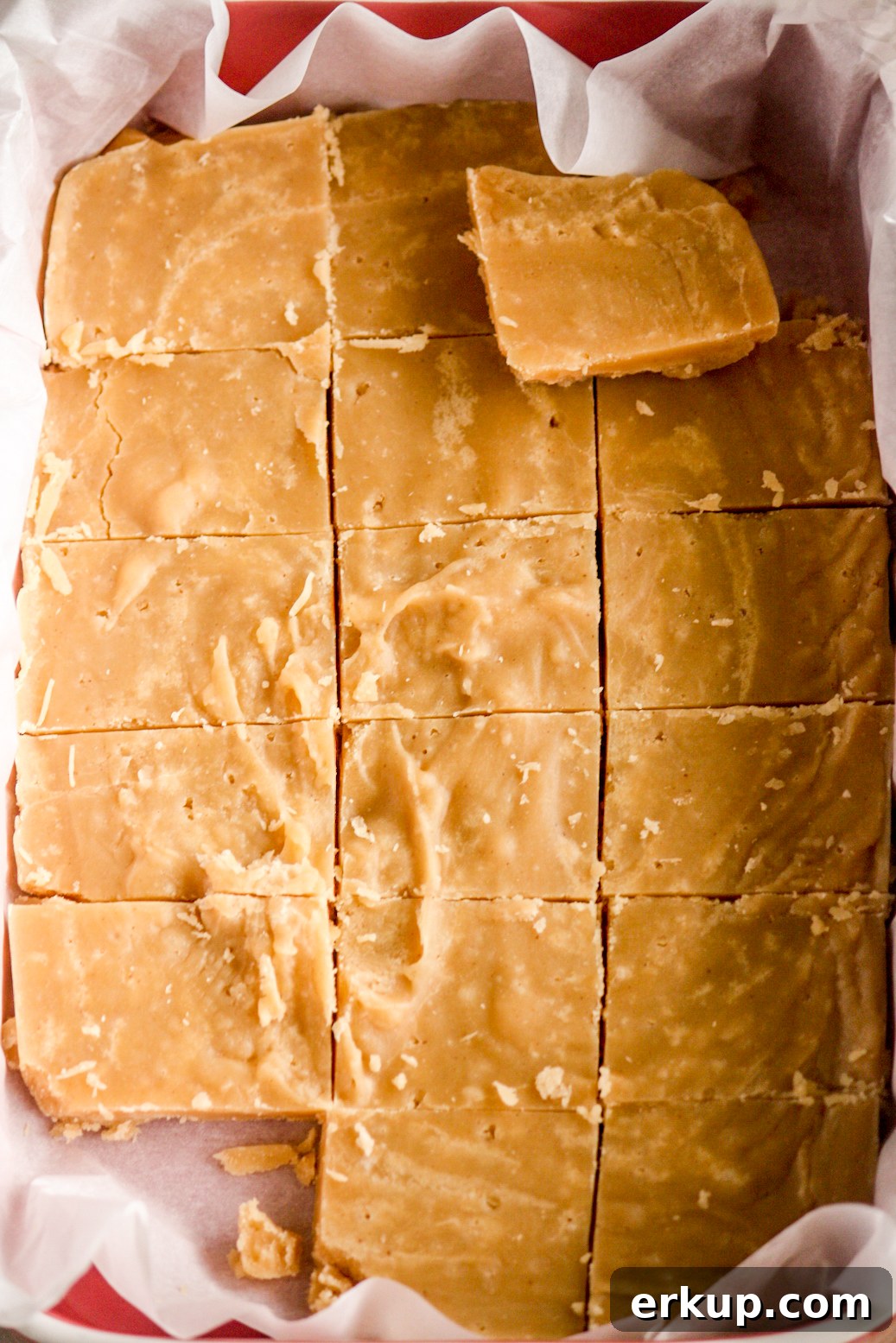 Super easy, no-fuss, smooth peanut butter fudge