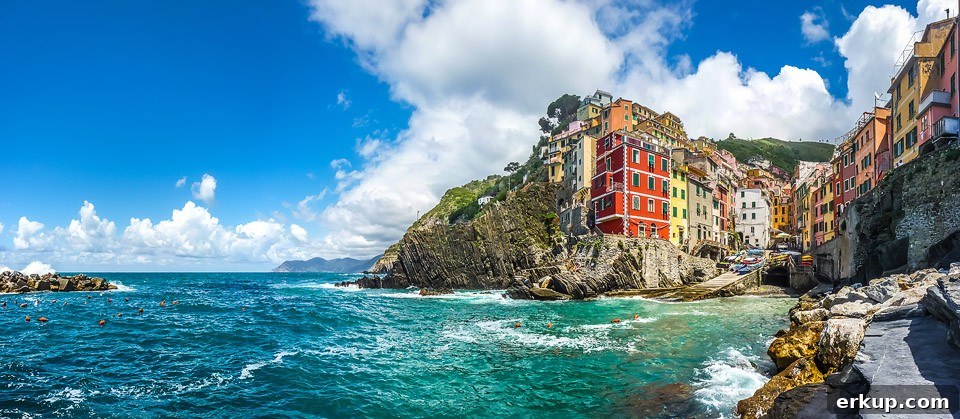 Travel and lifestyle blogger Bella Bucchiotti of xoxoBella.com shares a travel resource guide for all your travel planning needs.