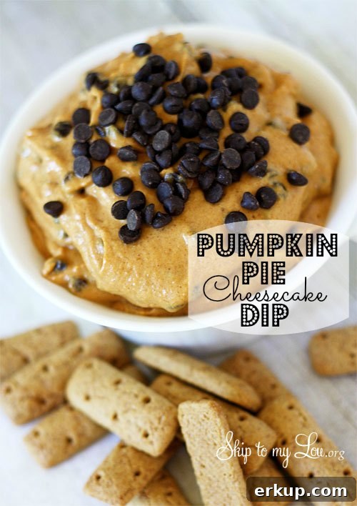 pumpkin pie cheesecake dip served with mini graham crackers