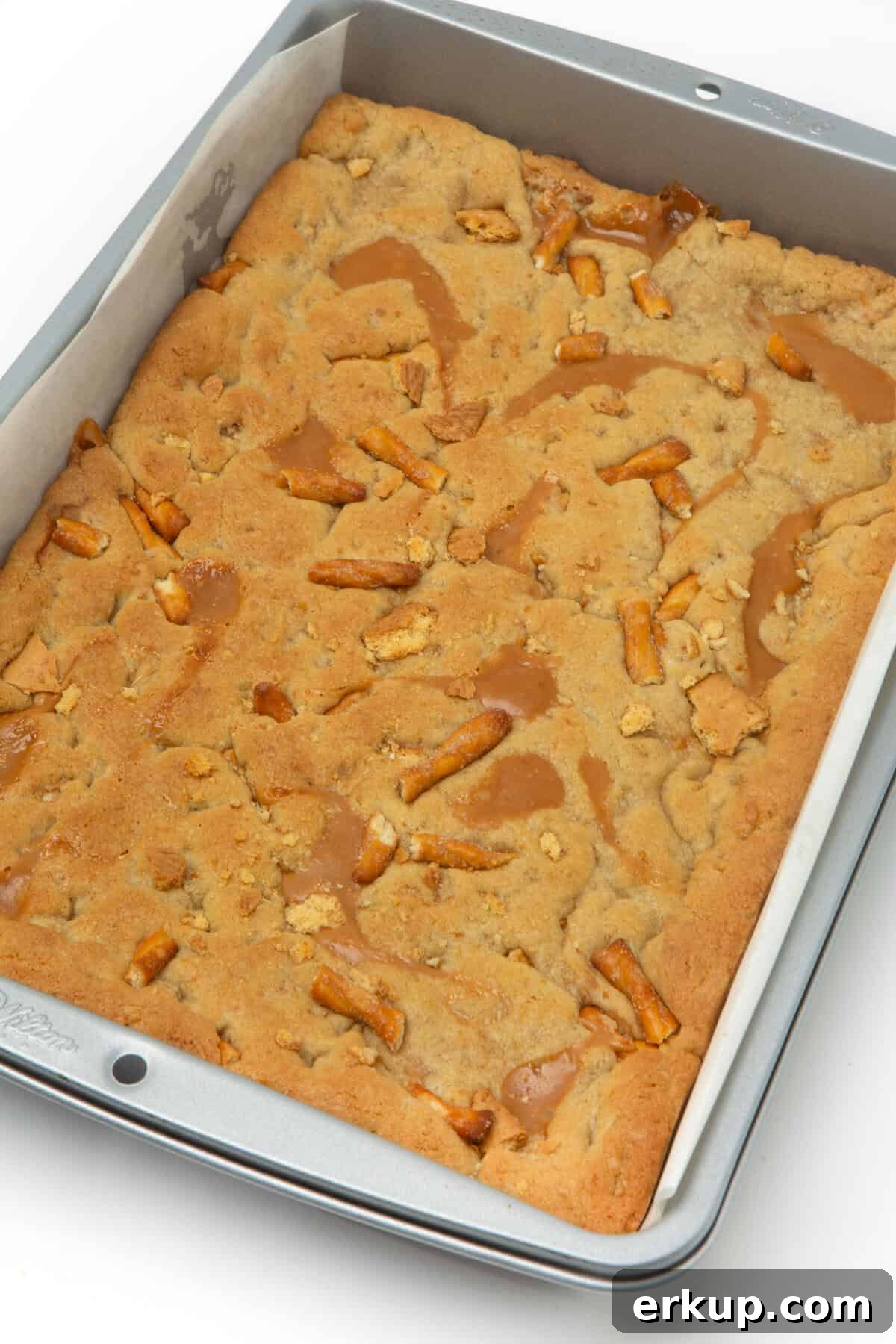 caramel apple kitchen sink cookie bars