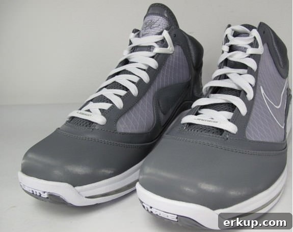 Nike LeBron VII Air Max in Cool Grey and White 4 Nike Air Max LeBron VII