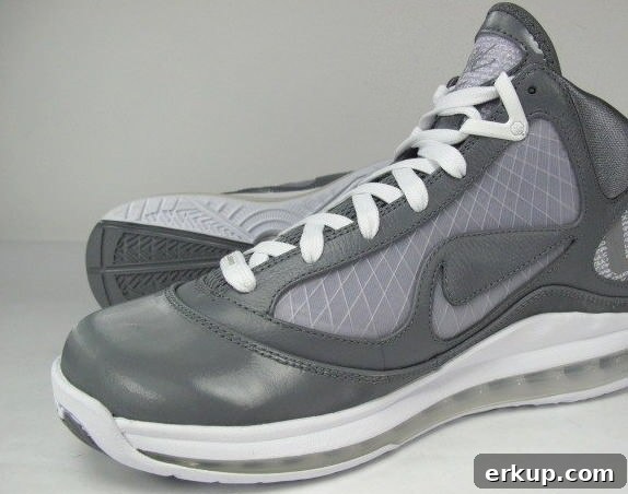Nike LeBron VII Air Max in Cool Grey and White 5 Nike Air Max LeBron VII