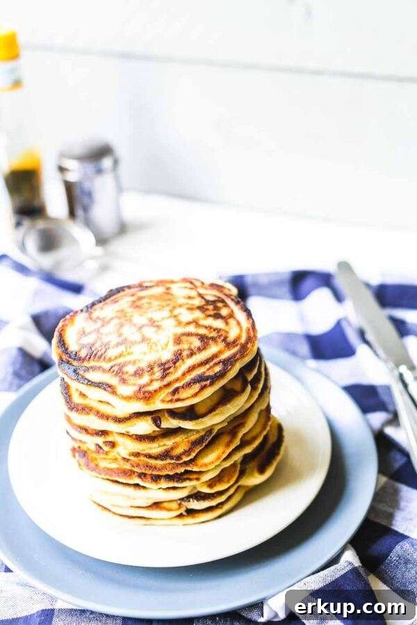 How to make fluffy pancakes? Take a look at this easy pancake recipe. They are easy to make, done in 20 minutes and melt in your mouth.