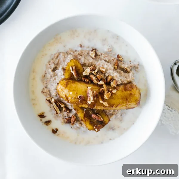 Paleo porridge with caramelized bananas